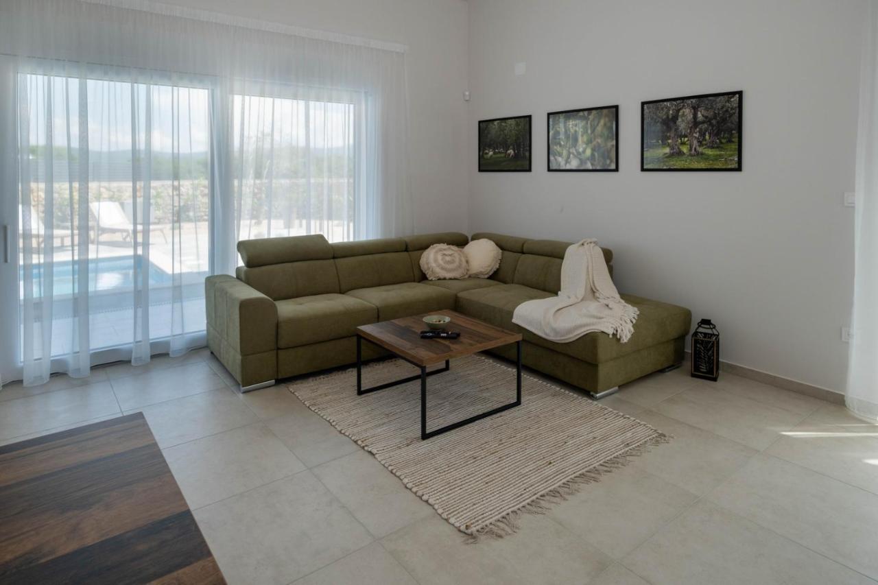 Monika Villa Muraj